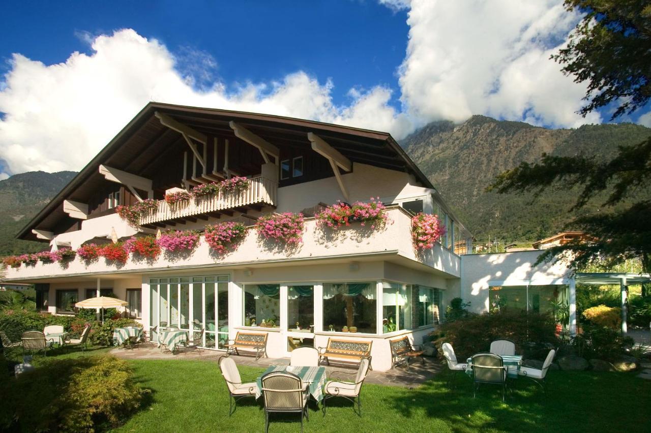 Palmengarten Hotel Gstoer Lagundo Esterno foto